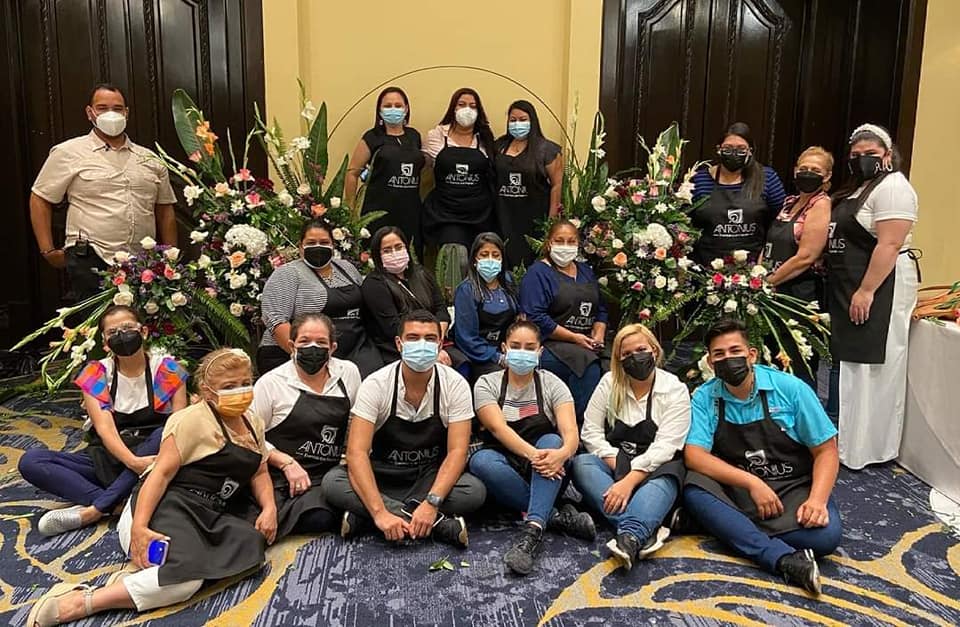 Antonius llevo a cabo el Certificado Internacional de Diseño Floral Nivel Avanzado