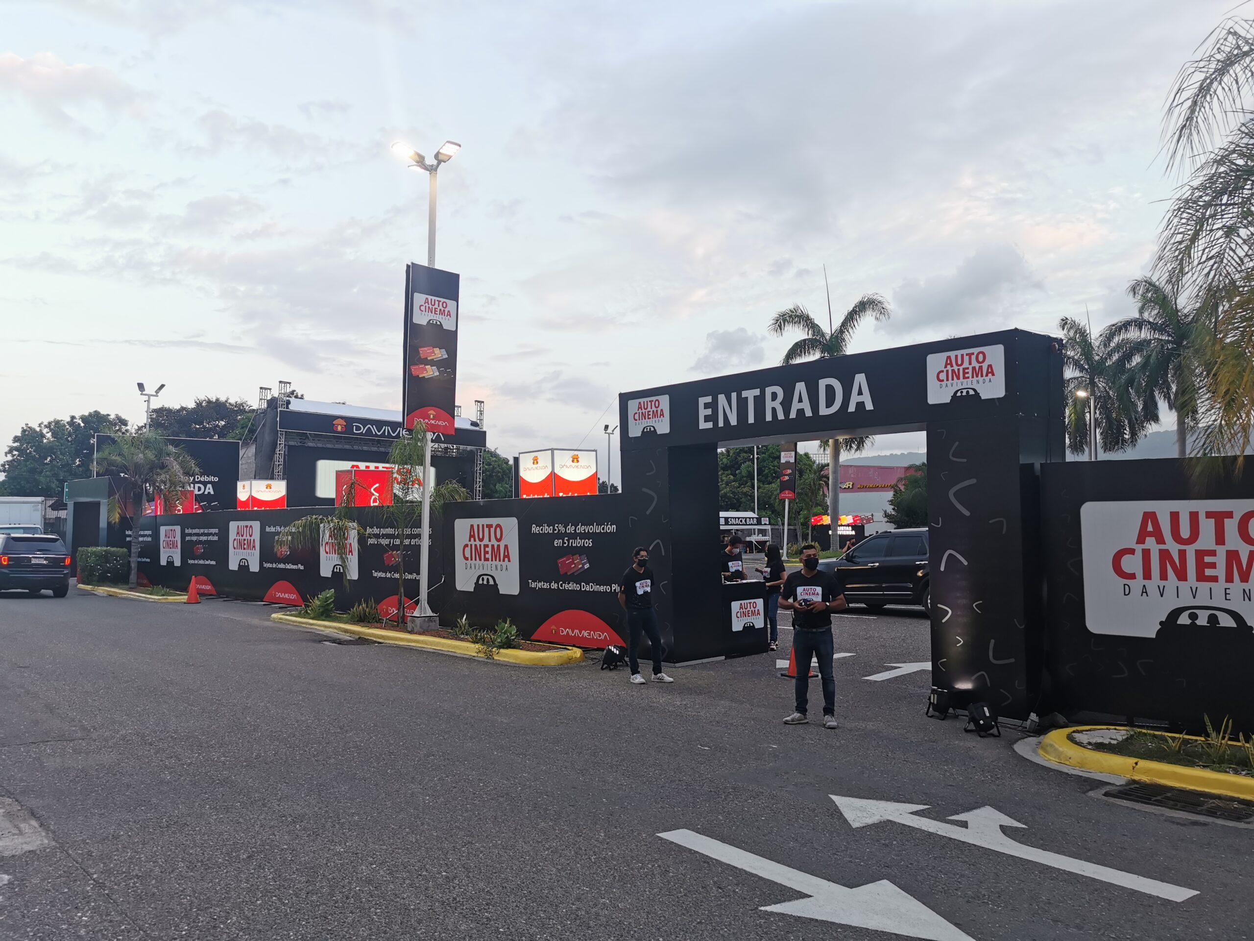 AUTOCINEMA DAVIVIENDA LLEGA A SAN PEDRO SULA