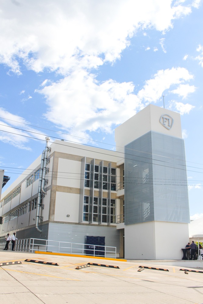 UNITEC INAUGURA LA CASA DE LOS CREADORES DE LO IMPOSIBLE: EL NUEVO Y MODERNO EDIFICIO DE LA FACULTAD DE INGENIERÍA