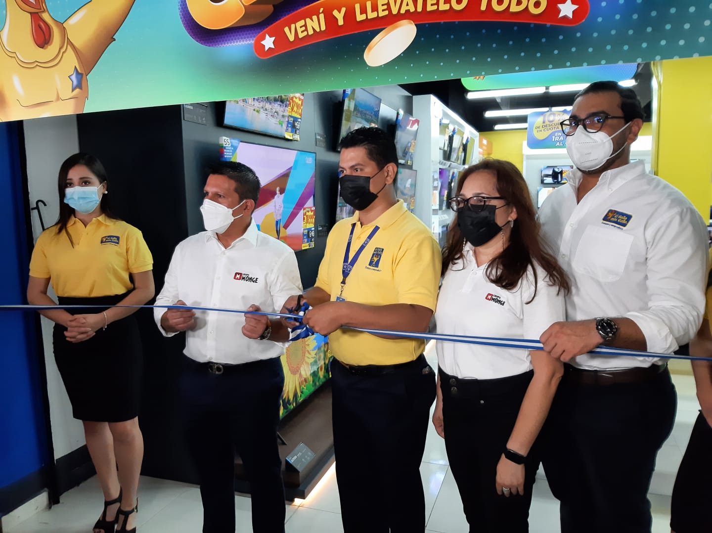 El Gallo más Gallo abre nueva tienda en Mall El Dorado e invita a sus clientes a “Catorcear”