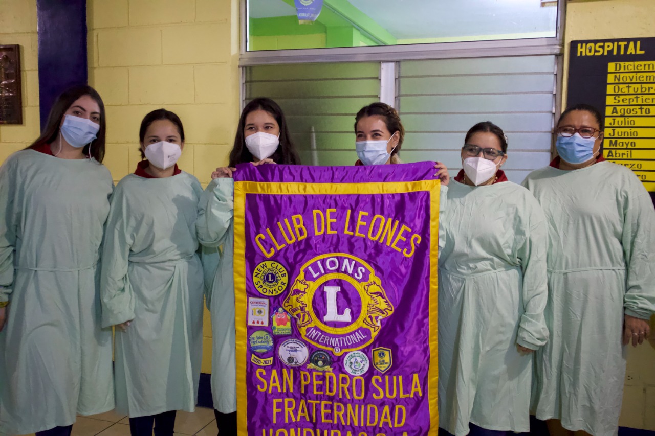 HANESBRANDS REALIZA DONATIVO DE BATAS MÉDICAS A HOSIPITAL CLUB DE LEONES FRATERNIDAD