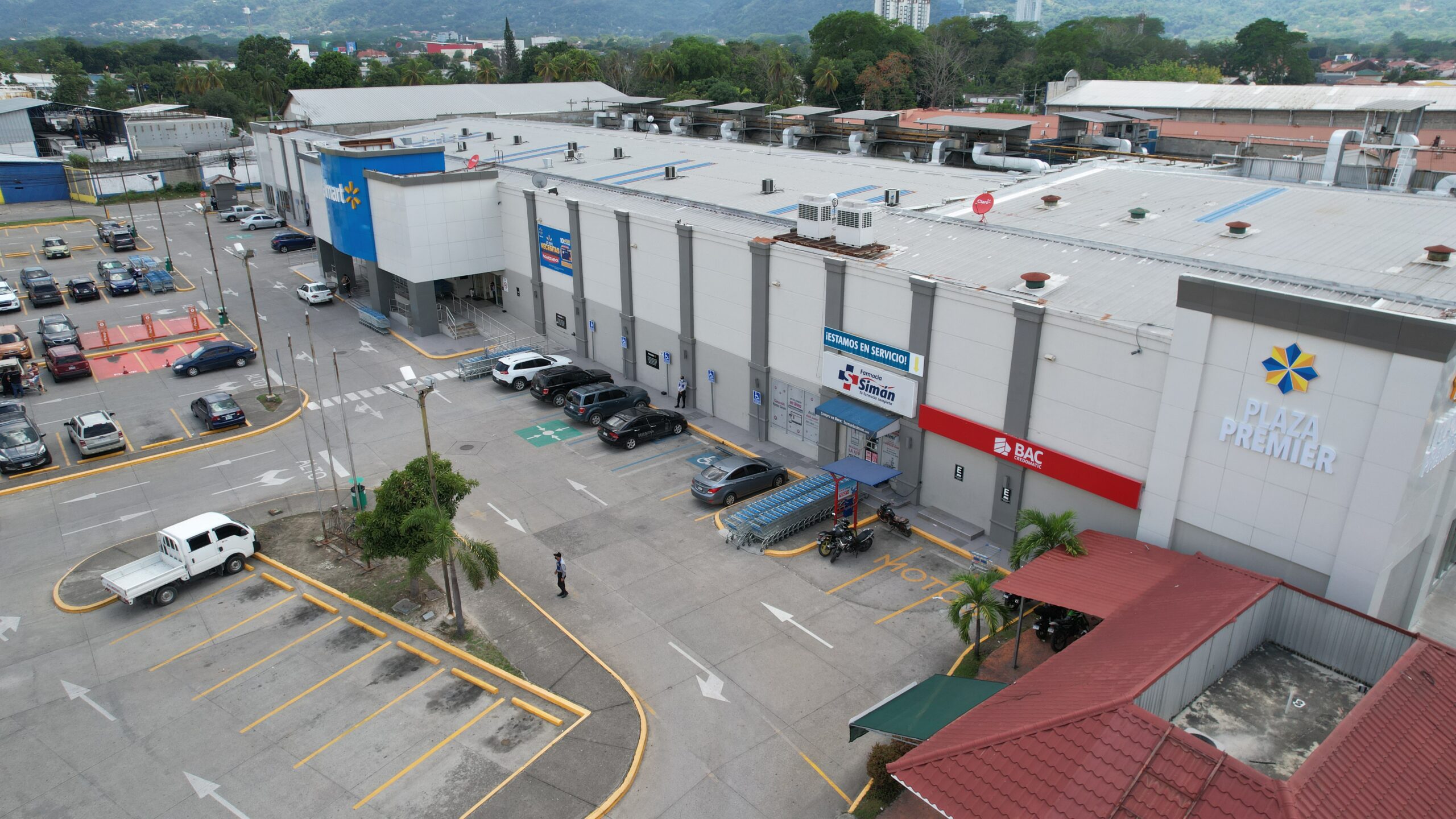 PLAZA PREMIER ABRE SUS PUERTAS A LOS SAMPEDRANOS