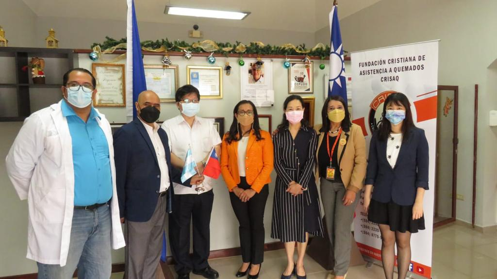 La Embajadora de la República de China, Taiwán Vivian Chang visita las instalaciones de CRISAQ