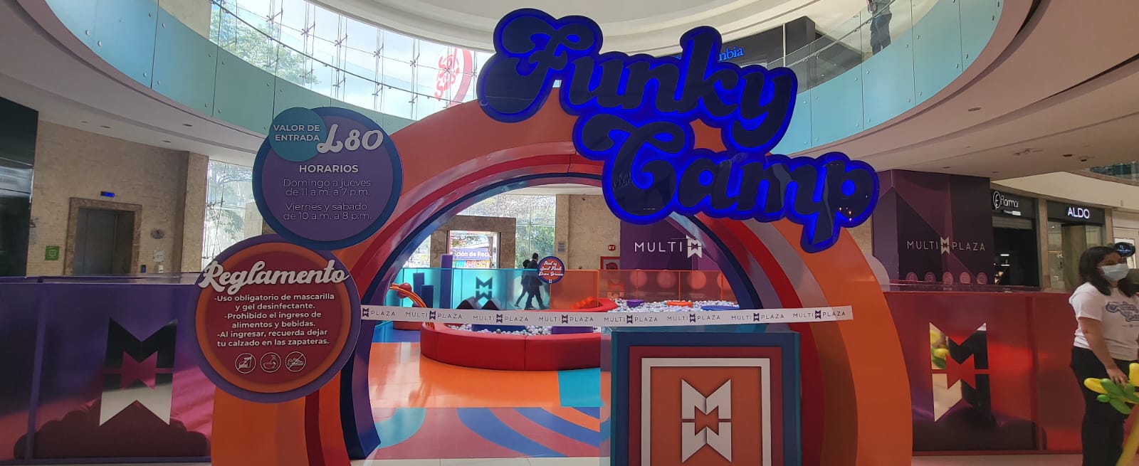 MULTIPLAZA INAUGURA FUNKY CAMP EN PLAZA SOL UNA ZONA DE EXPERIENCIA LLENA DE COLOR Y DIVERSIÓN