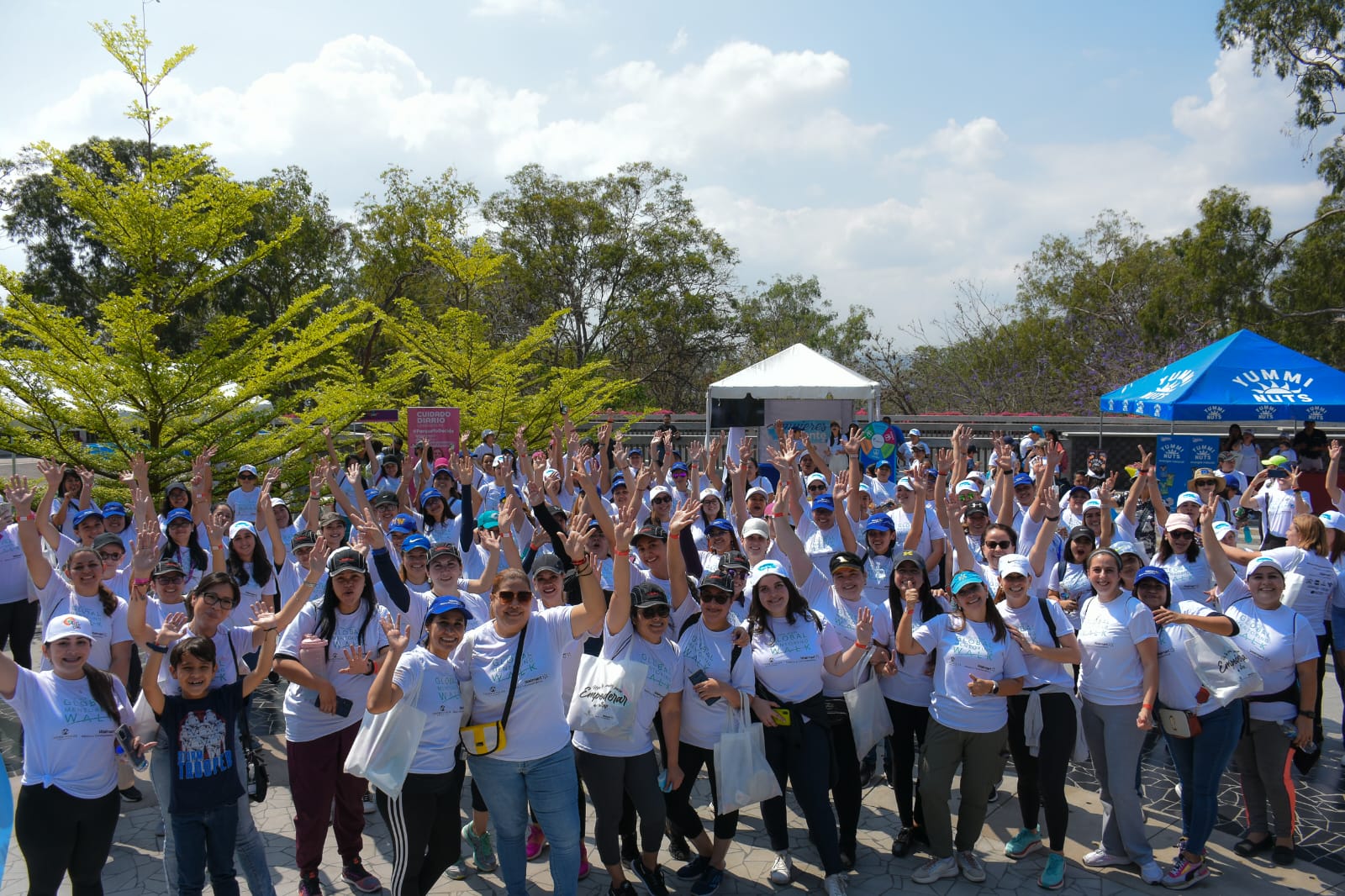 VOCES VITALES HONDURAS Y WALMART MÉXICO Y CENTROAMÉRICA reúnen a 250 mujeres en La Caminata Global de Mentoría 202