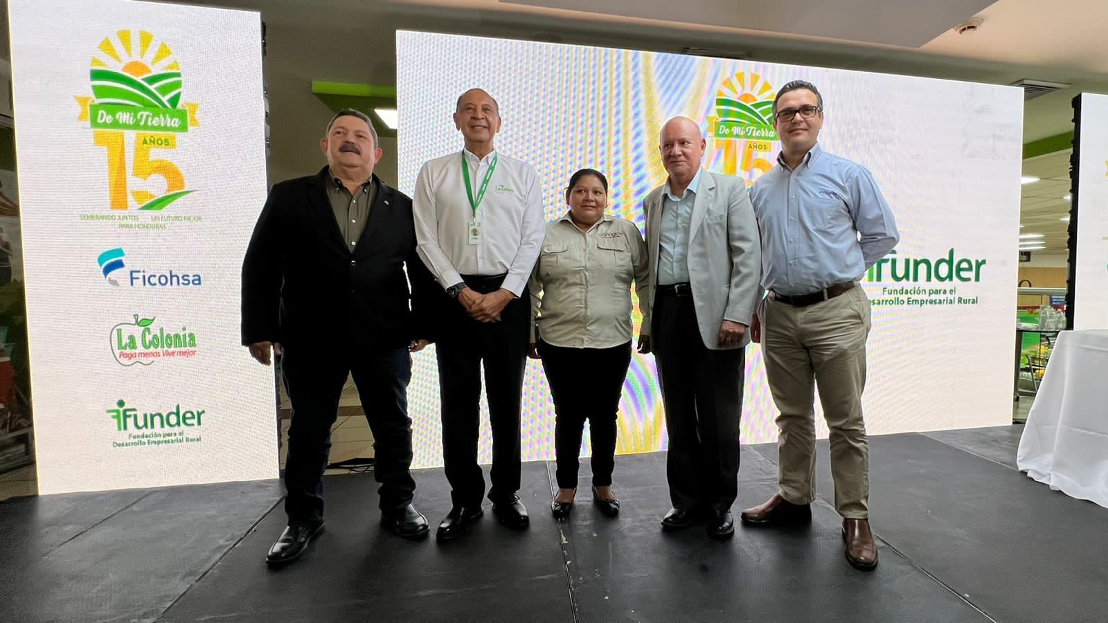 Se celebran los 15 Años de «De Mi Tierra»