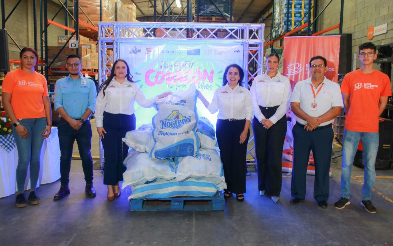 Cargill entrega donación al Banco de Alimentos de Honduras como resultado de la campaña “Un gran corazón se pesa en libras”