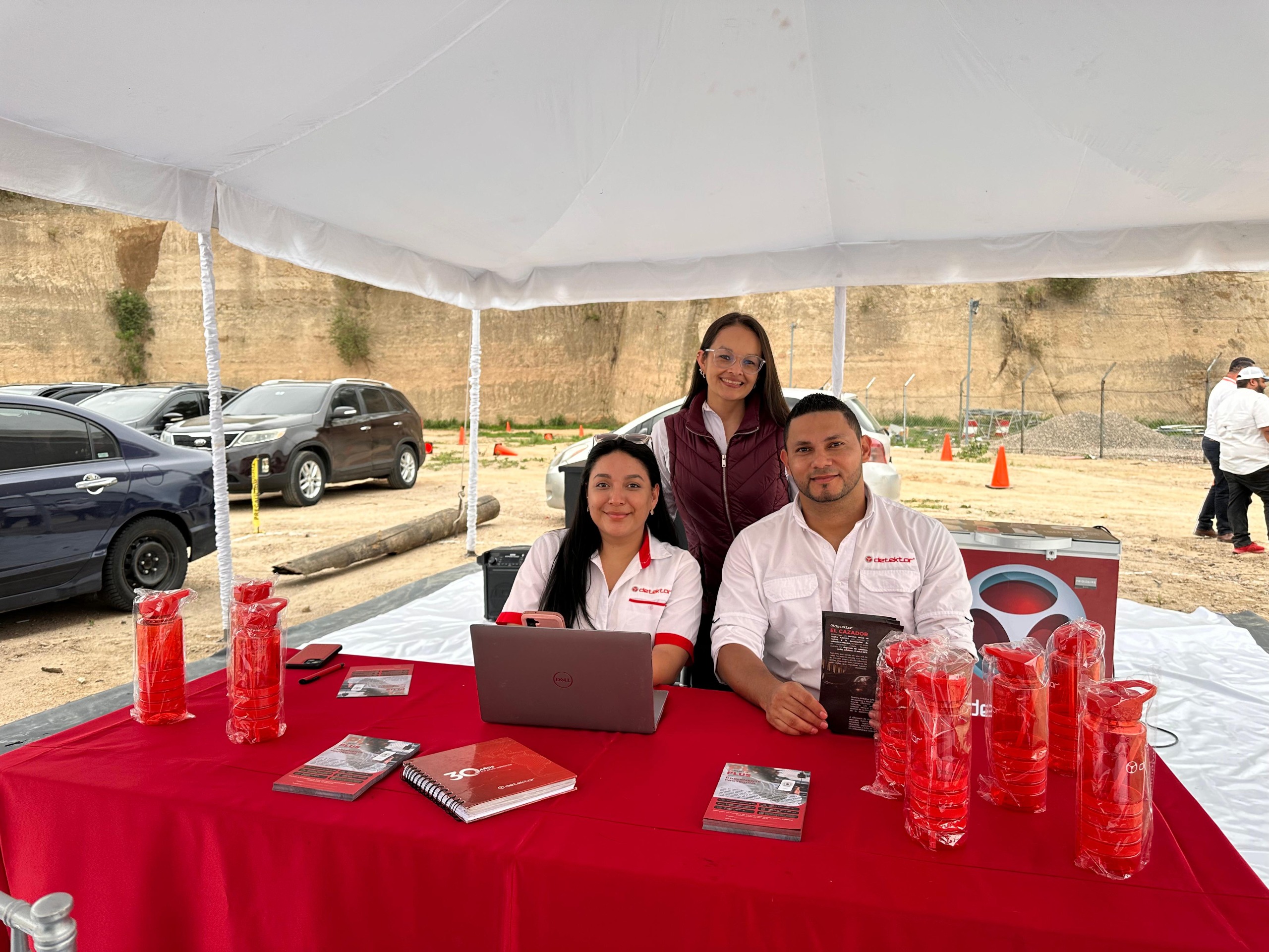 Detektor presenta la tecnología de rastreo vehicular única en el país