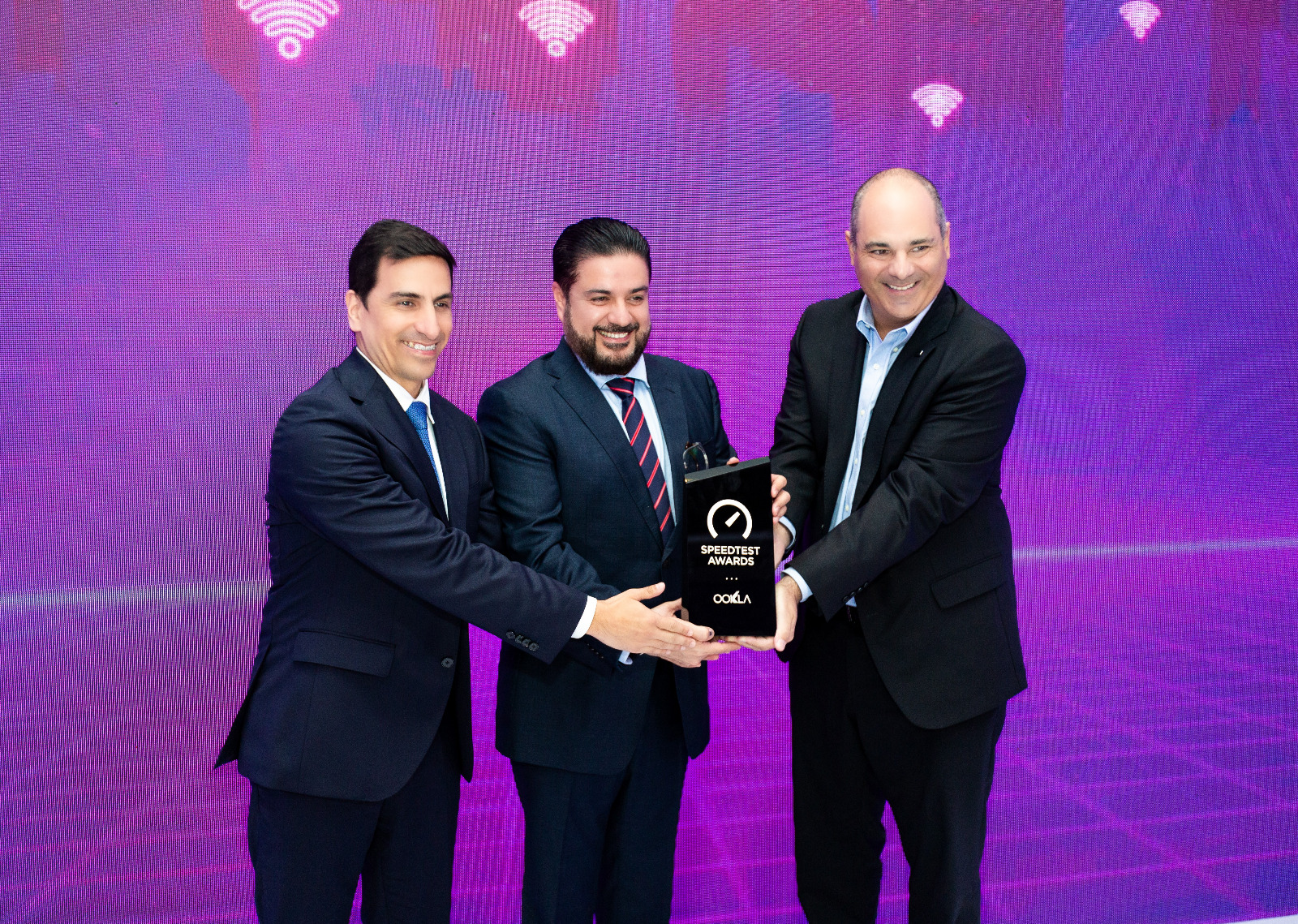 Cable Color recibe premio de firma internacional por tener la red fija más rápida de Honduras