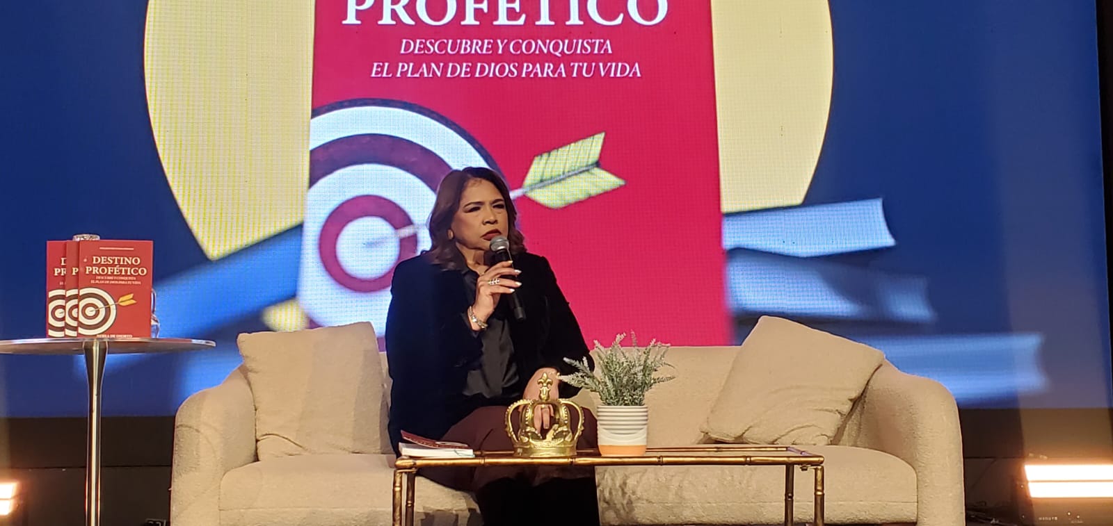 Lanzamiento del libro “Destino Profético”, escrito por la apóstol Nereade Osorto